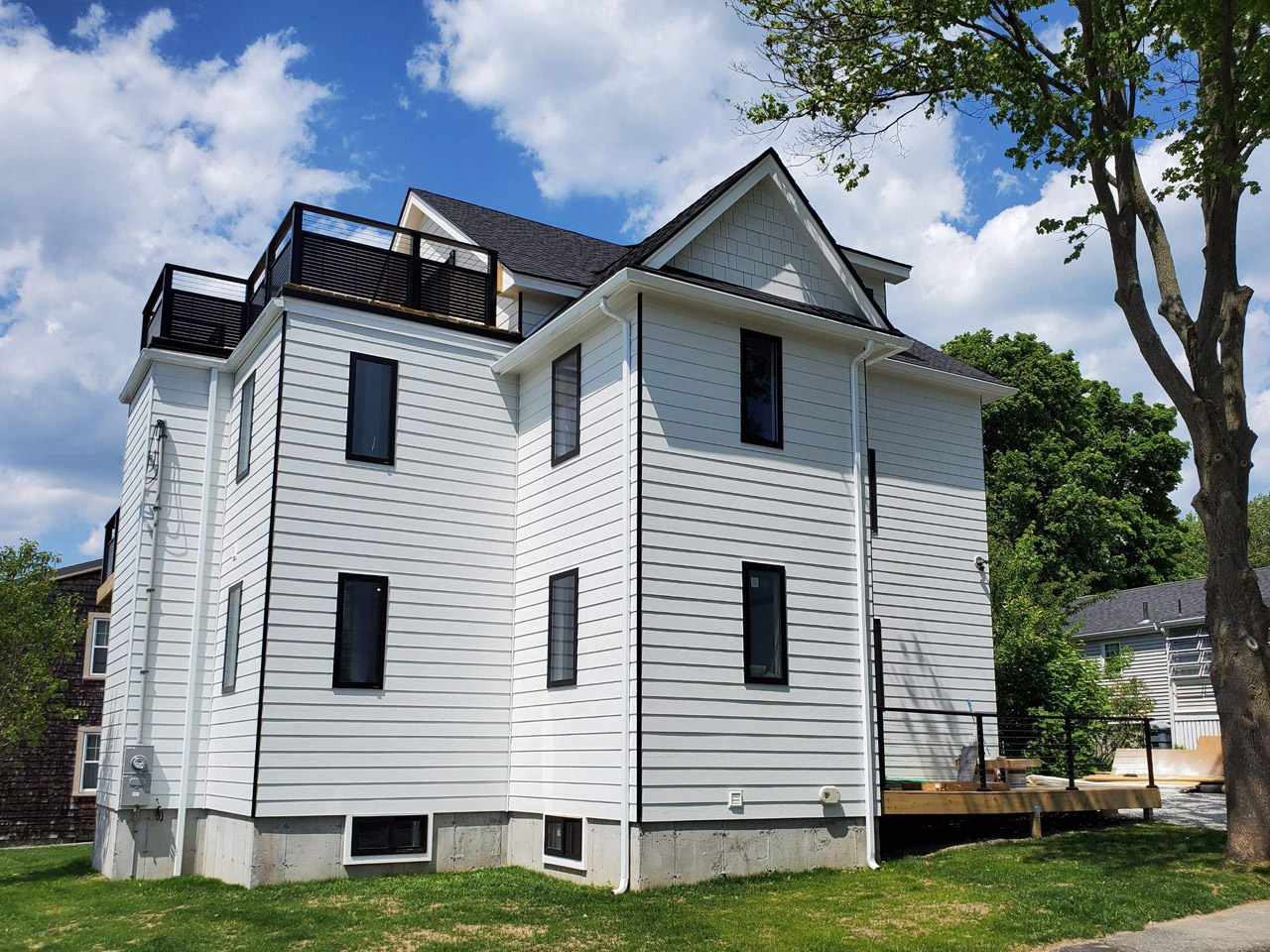 Siding replacement exterior service banner